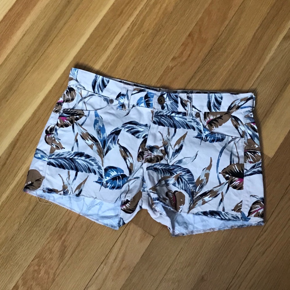 Madewell Denim Cutoff Shorts in Palm - Picture 4 of 8